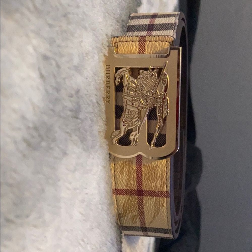 Burberry belt